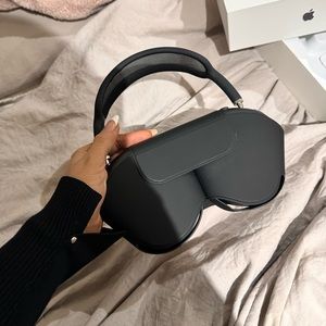 AirPods Max
